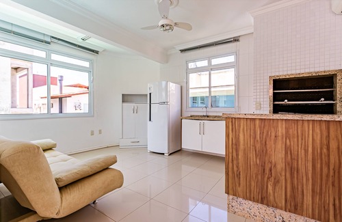 Governador Celso Ramos House | House well furnished, everything new, pool, barbecue.