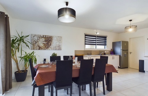 Saint-Hilaire-de-Riez Ski Chalet | House with garden and jacuzzi for 8 people