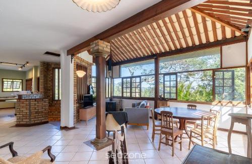 Sambaqui House | House with BBQ 550m from the Beach GSS0488