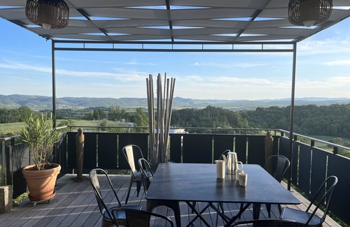 Forcalquier House | House with exceptional views, large wooden terraces and gardens