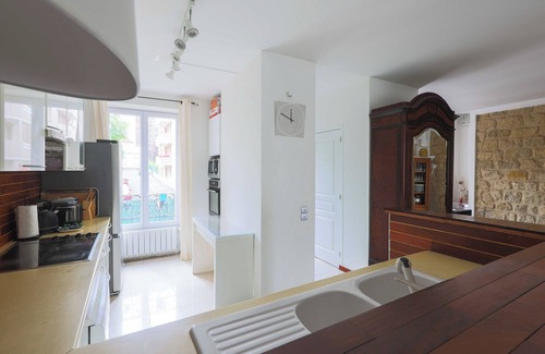 Le Kremlin-Bicetre Apartment | House with garden 4BR/10P near Paris