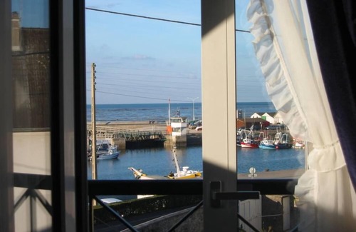 Grandcamp-Maisy House | House with garden in the center of the D-Day landing beaches