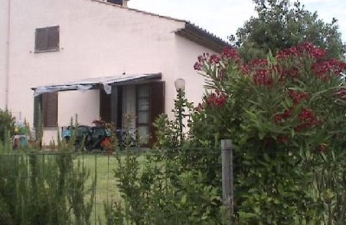 Cecina Apartment | HOUSE WITH GARDEN 4 KM FROM THE SEA