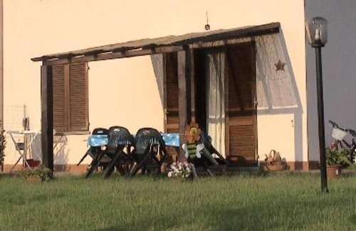Cecina Apartment | HOUSE WITH GARDEN 4 KM FROM THE SEA