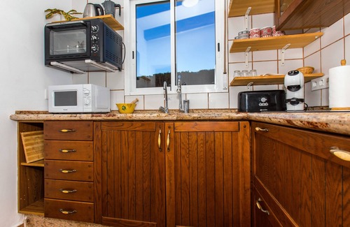 Denia Ski Chalet | House with garden 5 minutes from the beach! (pet friendly)