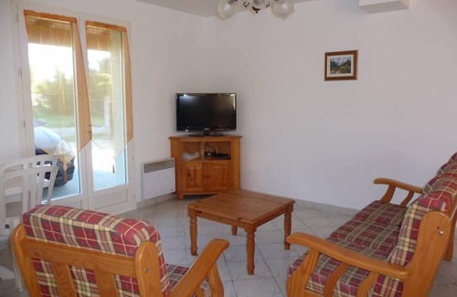 L'Eguille House | House with garden