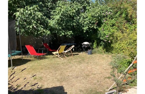 Saint-Denis House | House with garden, near Paris Centre, 20 minutes from Stade de France