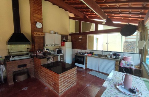 Retiro das Fontes Cottage | House with heated pool in Atibaia "Recanto Feliz"