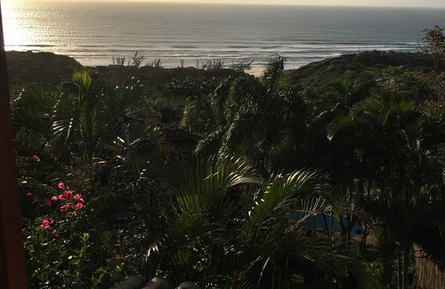 Praia do Rosa House | House with panoramic view of Praia do Rosa 250 meters from the sea