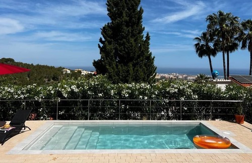 Denia Ski Chalet | House with pool and sea views bordering natural park, pet friendly