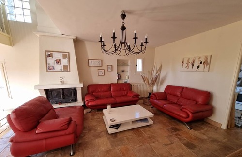 Roujan House | House with pool panoramic view of the Languedoc vineyards.