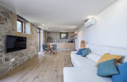 Ponte de Lima Cottage | House with pool in Quinta 3 km from Ponte de Lima. Newly refurbished!