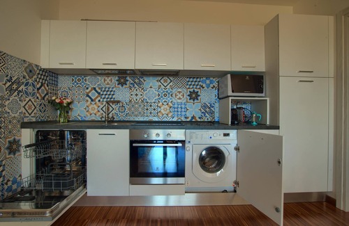 Poggi Apartment | House with private garden, pool, jacuzzi and electric bikes
