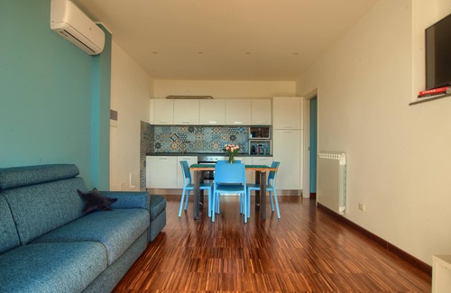 Poggi Apartment | House with private garden, pool, jacuzzi and electric bikes