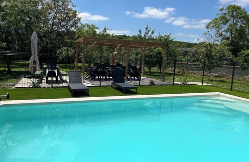 Mouton House | House with swimming pool in Charente. Ideal for families, games room.