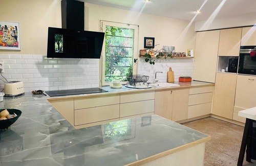 Robion House | House with swimming pool and breathtaking views of the Luberon