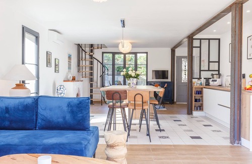 Old Town House | House with swimming pool 10 minutes walk from the beach