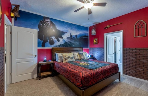Loughman House | House wTheaterPoolSpaGame Room in a Resort