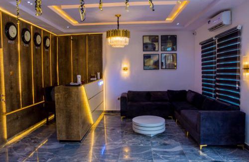 Oshodi-Isolo Hotel | House10 luxury hotel and suites