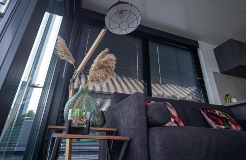 Middelaar Boat Rental | Houseboat at Mookerplas