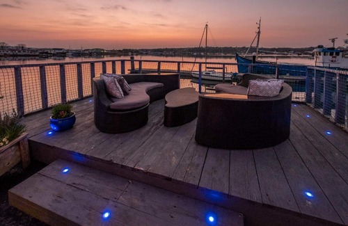 Ryde Bed & Breakfast | Houseboat Harbourside View
