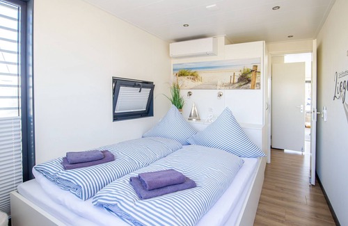 Ostvorpommern Boat Rental | Houseboat reverie on Usedom for 4 people