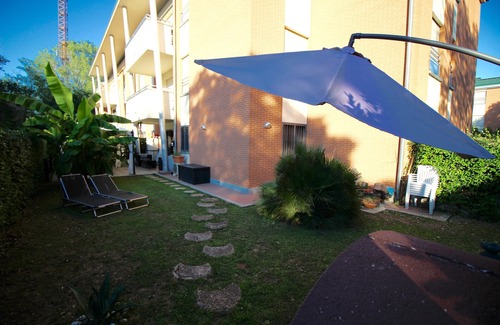 Trezzano sul Naviglio Apartment | HouseGardenMilano- Near Fiera and Humanitas and San Carlo Hospitals (parking space)