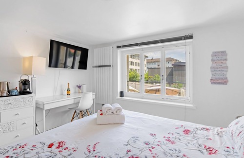 Meilen District Bed & Breakfast | HouseofHarmony