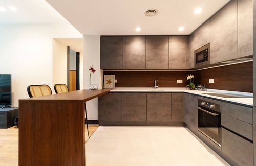 Castillejos Apartment | Housing Castellana I by Sharing Co