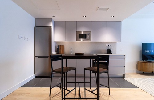 Nueva Espana Apartment | Housing Castellana X by Sharing Co
