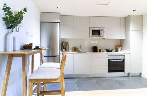 Nueva Espana Apartment | Housing Castellana XV by Sharing Co