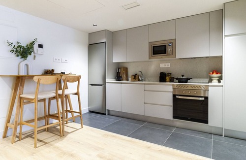 Nueva Espana Apartment | Housing Castellana XV by Sharing Co