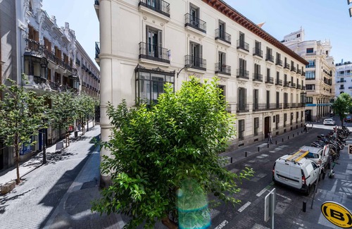 Chueca Apartment | Housing Victor Hugo I by Sharing Co