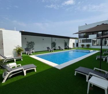 Emiliano Zapata House | Houzze Plety