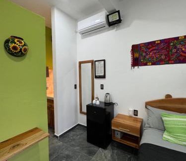 Emiliano Zapata House | Houzze Plety