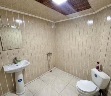 Yerevan Hotel | Hovakimyans Hotel And Pool