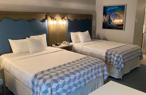 Middletown Hotel | Howard Johnson by Wyndham Middletown Newport Area