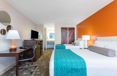 Fellowship Hotel | Howard Johnson by Wyndham Ocala FL