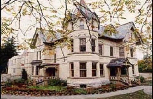Tillsonburg Hotel | Howard Johnson by Wyndham Tillsonburg
