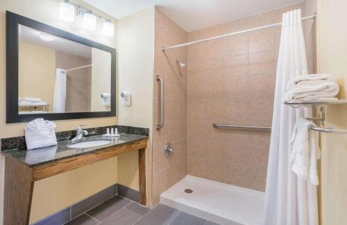 Dalton Hotel | Howard Johnson by Wyndham Dalton