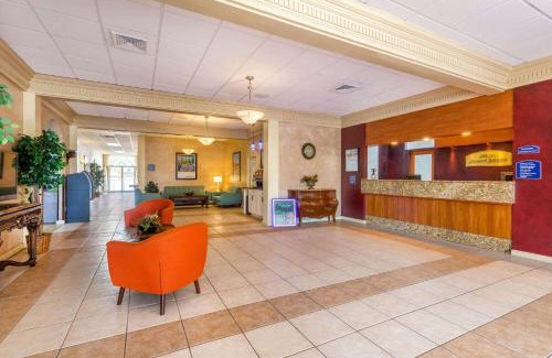 Lakeland Hotel | Howard Johnson by Wyndham Lakeland