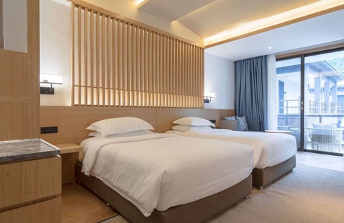 Chengdu Hotel | Howard Johnson Huashuiwan Hot Springs Resort Chengdu