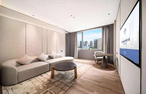 Songgang Hotel | Howard Johnson Royal Hotel Shenzhen