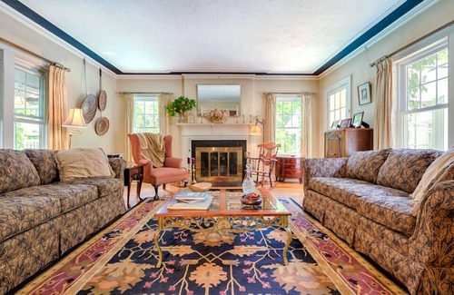 Fitchburg Bed & Breakfast | Howarth House B&B
