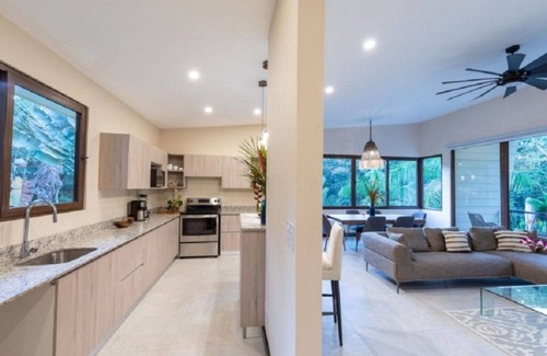 Valle Pura Vida House | Howler Hideaway - Rainforest Paradise, 3 Bed, Pool in Manuel Antonio