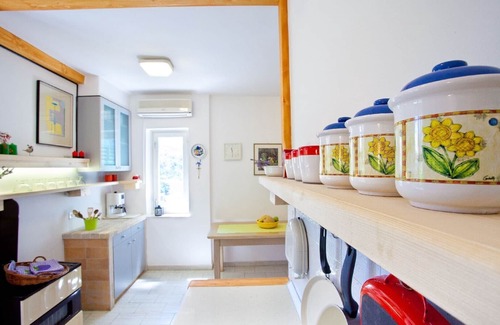 Sutivan Villa | Beautiful Dalmatian style villa with magnificent garden