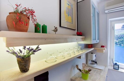 Sutivan Villa | Beautiful Dalmatian style villa with magnificent garden
