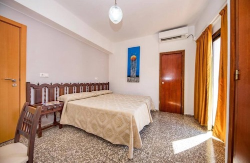 Santa Eulalia del Rio Hotel | HST-STASEU-DB Double Room (3 Guests) - Central Holiday Rooms and Apartment 5 min to the beach