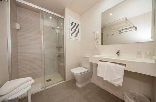 Santa Eulalia del Rio Hotel | HST-STASEU-DB Double Room (3 Guests) - Central Holiday Rooms and Apartment 5 min to the beach