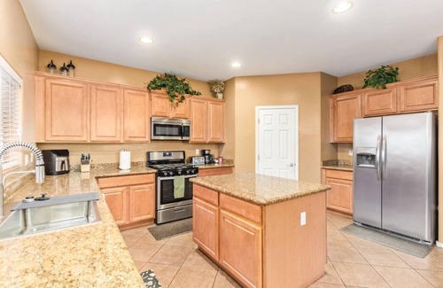 Sheely Farms Apartment | HTC - 2103 N 94th Glen (6B)